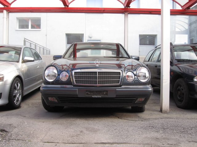 Mercedes E280 – Foto 10