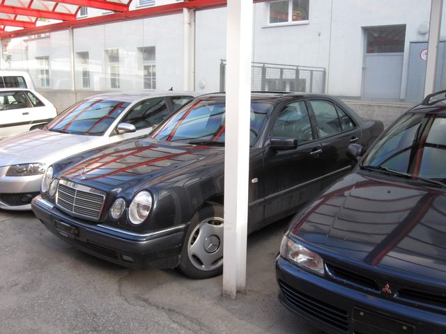Mercedes E280 – Foto 12
